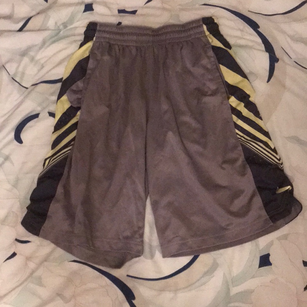 Nike basketball Sequalizer Shorts